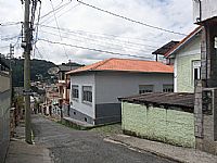 Vende-se  casa no Centro com 3 quartos. valor 295.000.00 mil