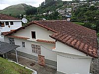 Vende-Se  uma timo propriedade  perto do centro  com terreno  de 10. mil metros valor 850.000.00 mil 